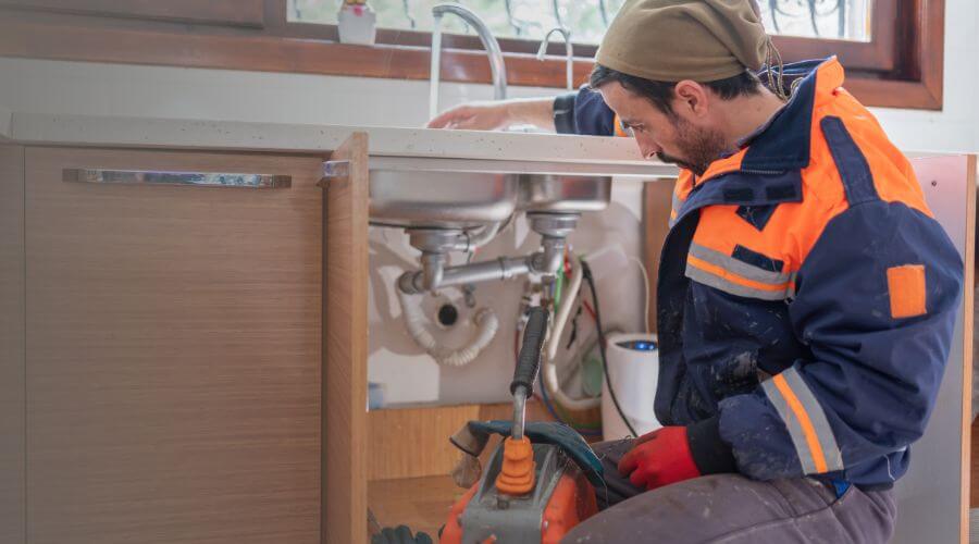 Local tankless water heater installation in Wellman, IA